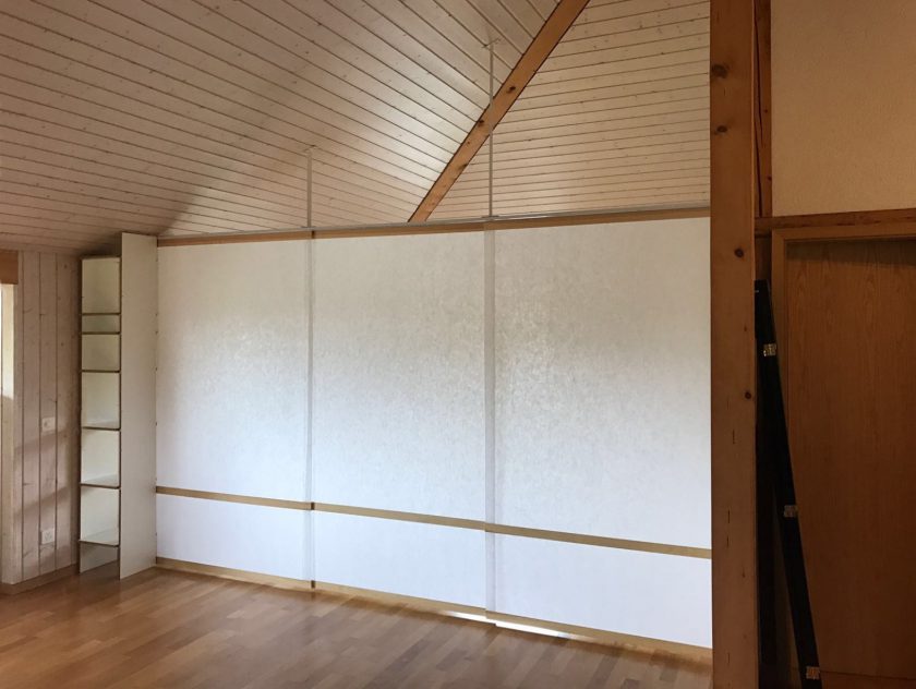 Raumtrennung mit Washi-Paneelen Raumtrennung mit Washi-Paneelen