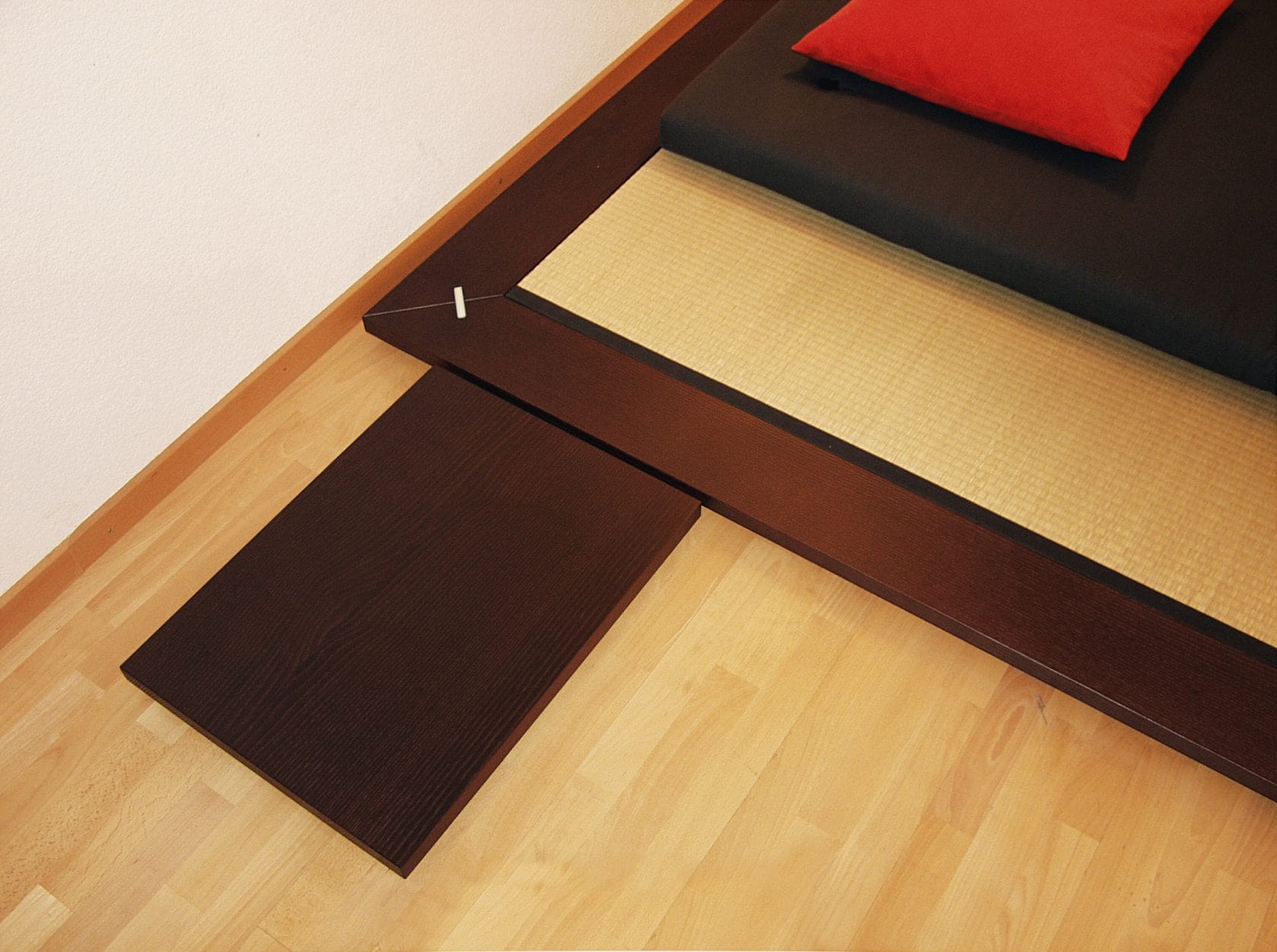 tatami bettrahmen nachttisch esche drotbraun über eck