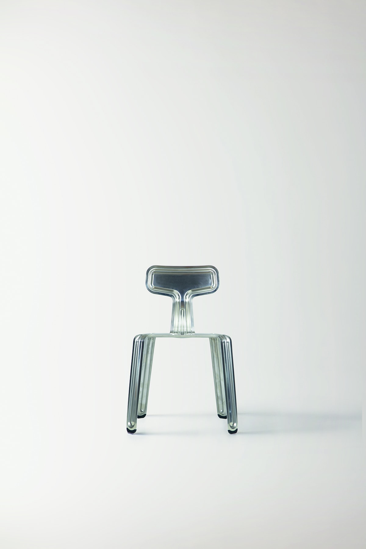 Pressed Chair Alu Wb Vor Grau Cmyk (∏nils Holger Moormann)